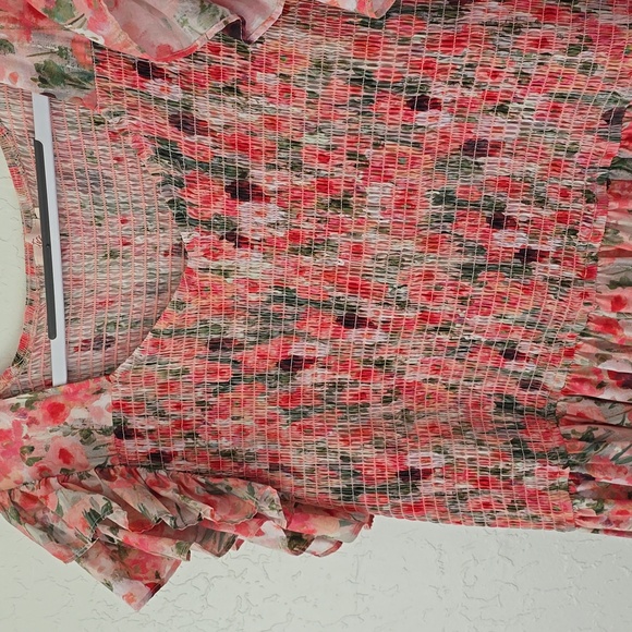 NWOT Ivy City Smocked Floral Dress Size 2x - Picture 2 of 3